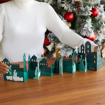 Nativity Scene Loooooong Card? (Expands to 2 feet)