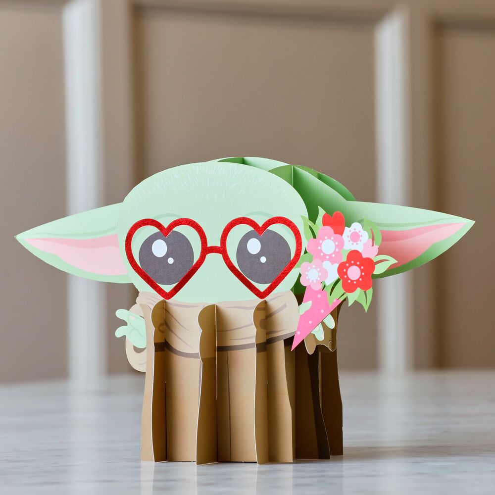 Star Wars? The Mandalorian? Grogu? Love Giant Pop-Up Gift